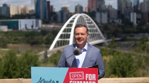 COVID-19: Alberta fully reopens from July 1