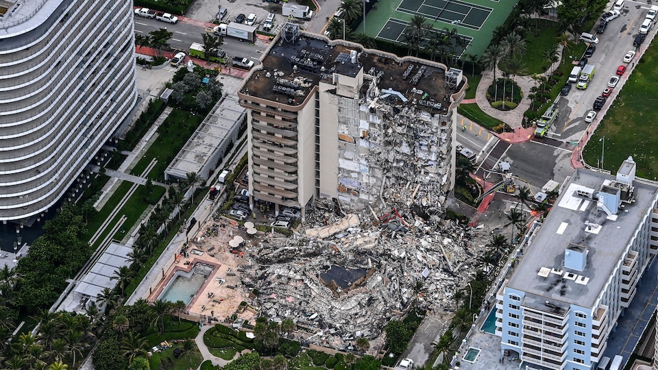 A huge pile of debris is seen from above.