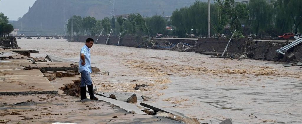 China: Astonishment in the city of Zhengzhou after the devastation, the rain still threatens it