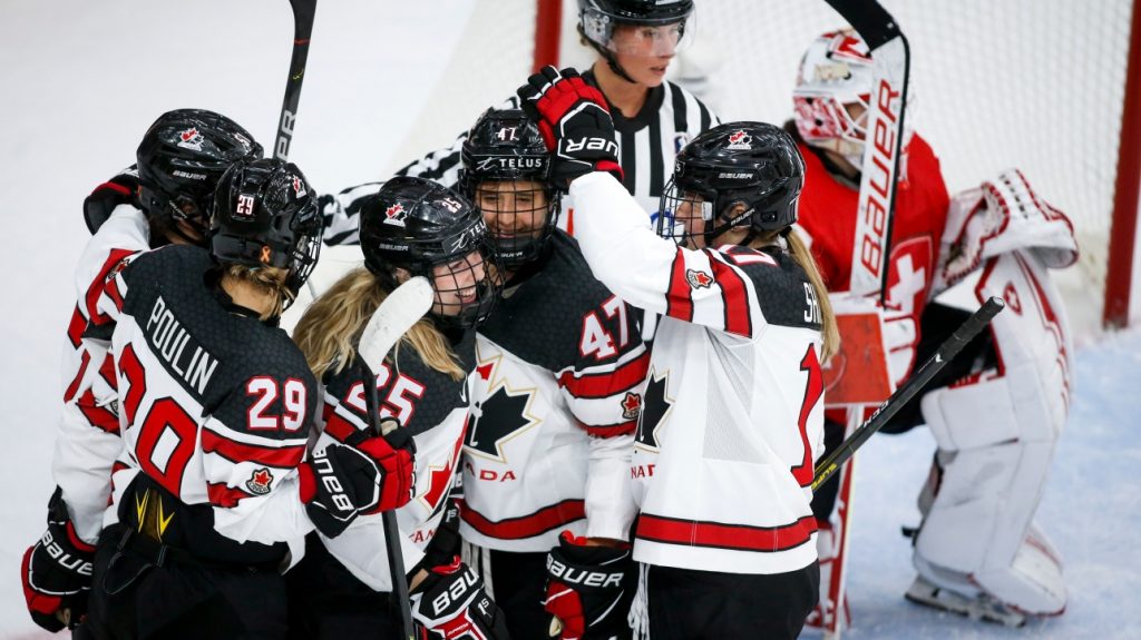 Women's World Hockey Championship: Canada beats Switzerland 5-0