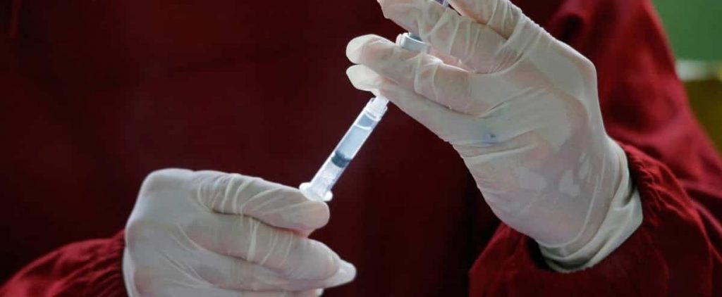 Vaccination: Some healthcare workers are still hesitant