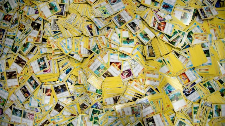 Covid swindled $ 58,000 to help buy a Pokemon card