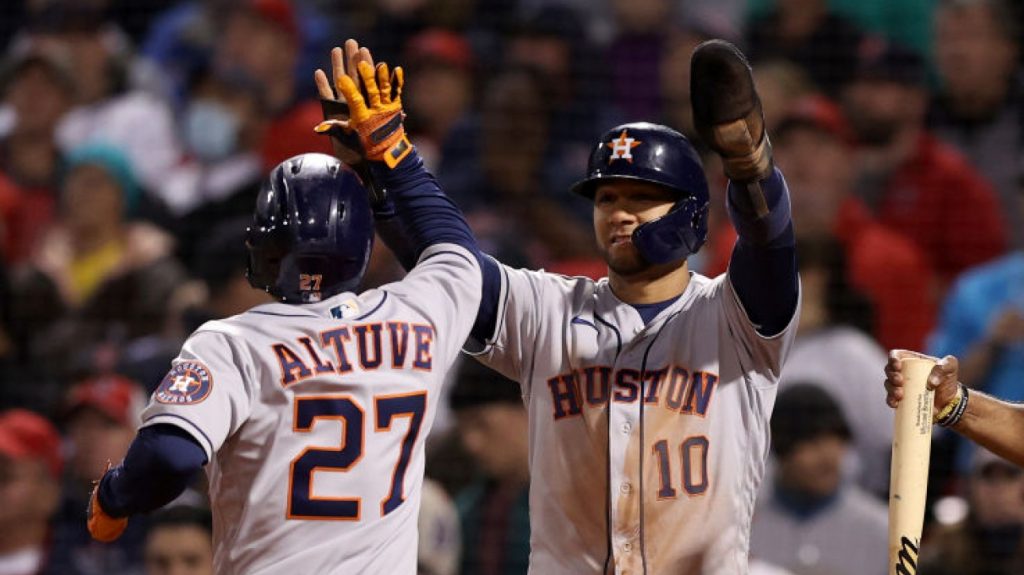 MLB: Astros exploded in the ninth inning to defeat Red Sox 9-2, series tied 2-2