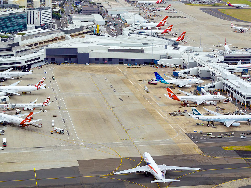 Australia: Sydney airport sold to federation for 15 billion euros