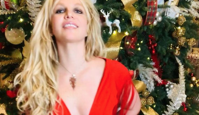 Britney Spears shoots at Christmas!