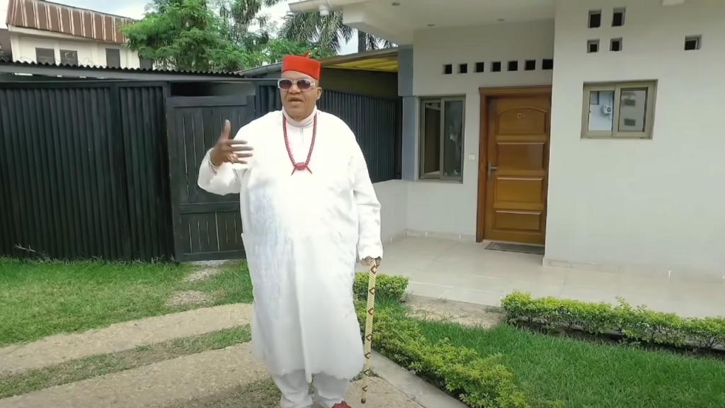 The Congolese Rumba star, General Divau, has died