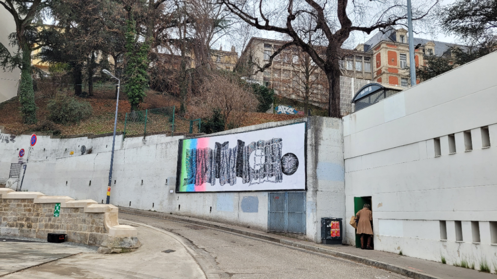 Ella & Pitr: “MUR is there to deliver something other than advertising in public.”