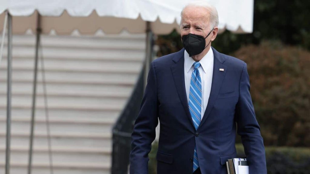 Joe Biden stumbles on managing COVID-19