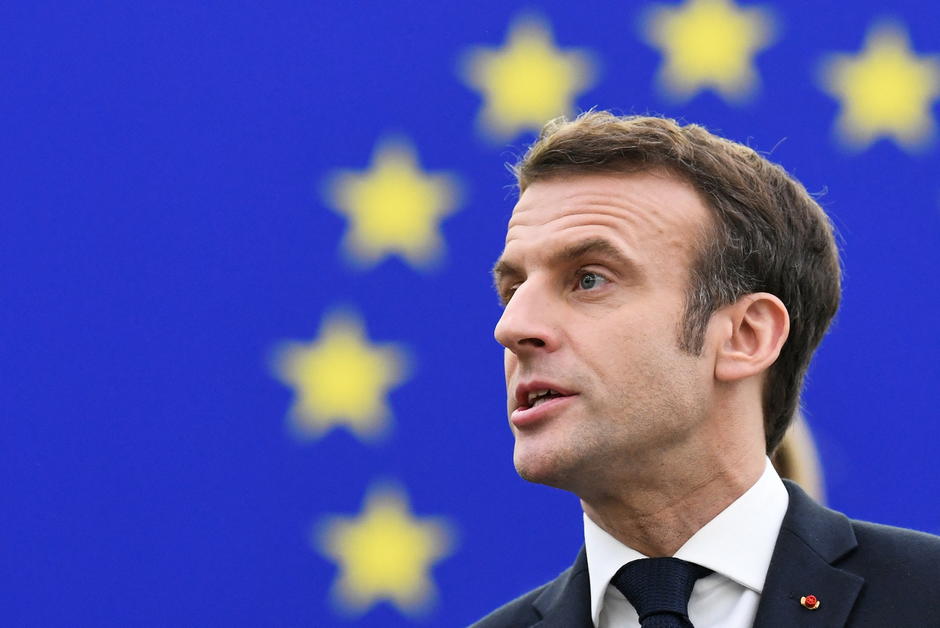 Macron, Eurofile or Anglopop?