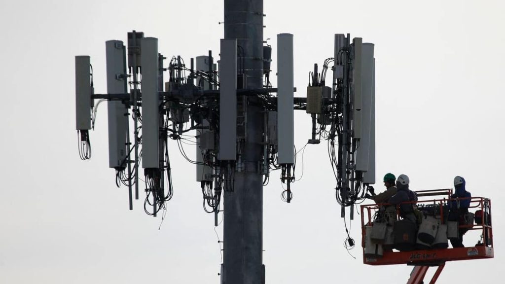 New deadline for 5G usage in US
