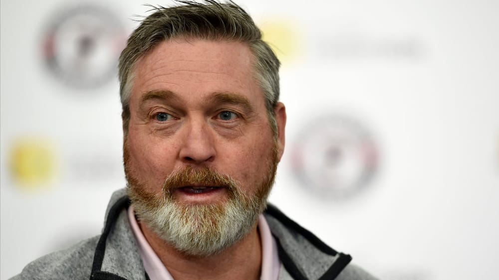 Patrick Roy changes his mind and moves