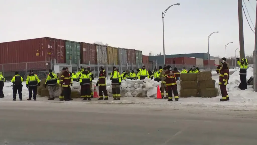 Brilliance in Montreal and Quebec: Paramedics close SAQ warehouses