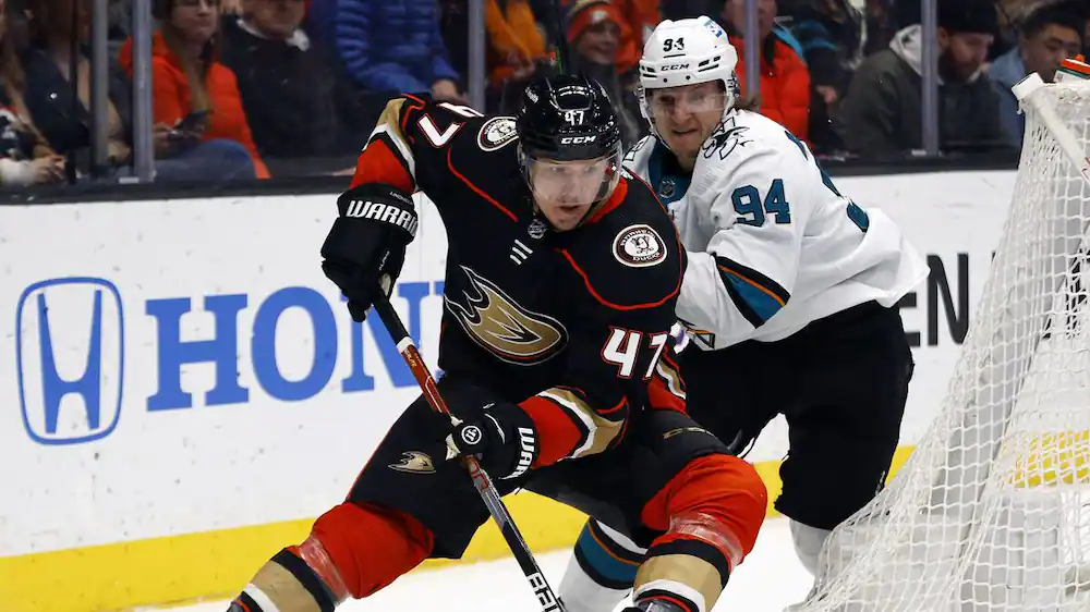 Hampus Lindholm traded with Bruins