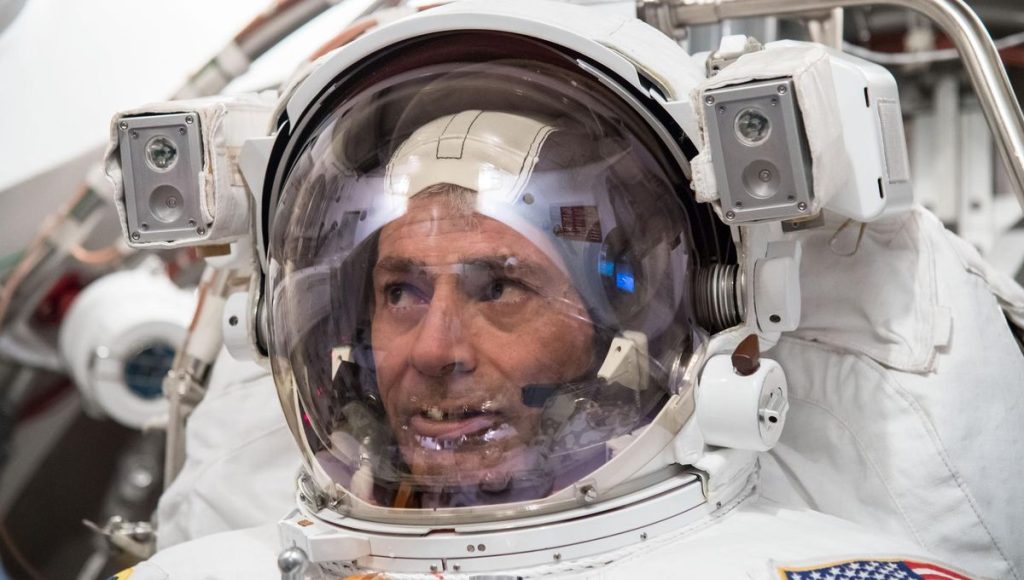 In the midst of conflict, the Russians brought home an American astronaut