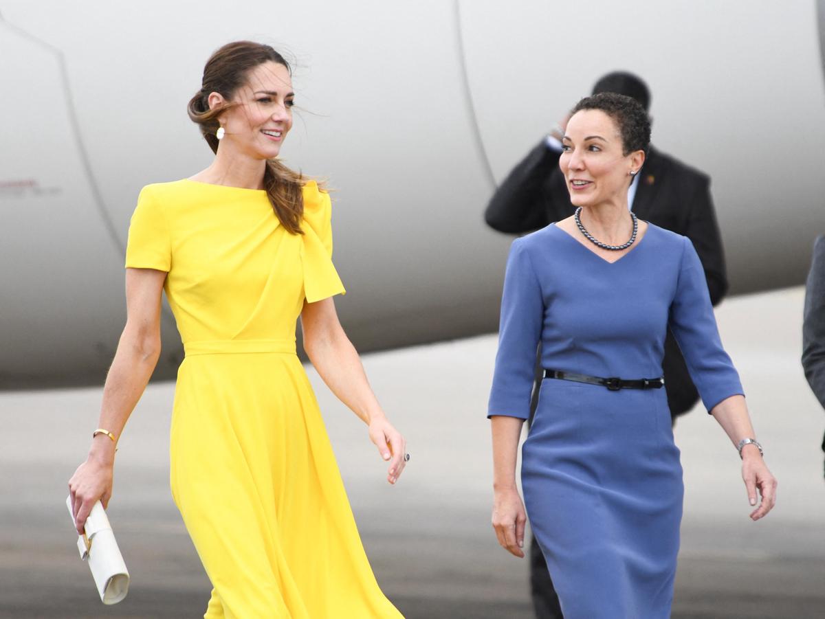 Kate Middleton with Jamaican Foreign Minister Gamina Johnson Smith on March 22, 2022 in Kingston.