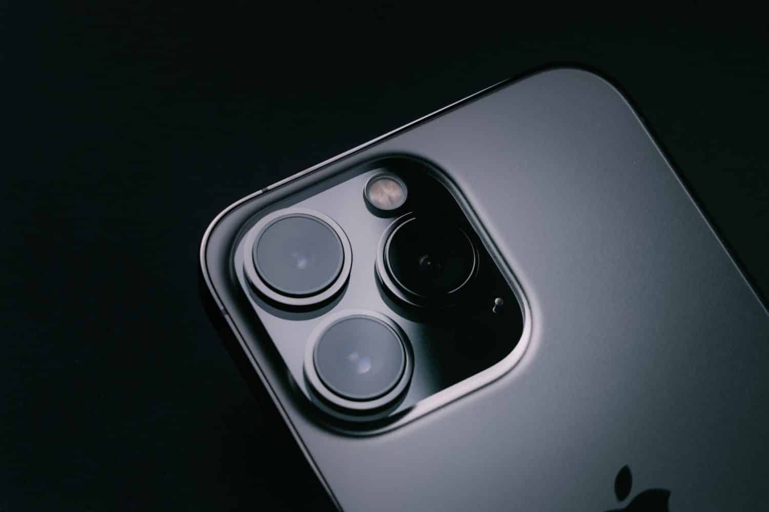 iphone-14-pro-large-photo-module-new-48-Mpx-sensor