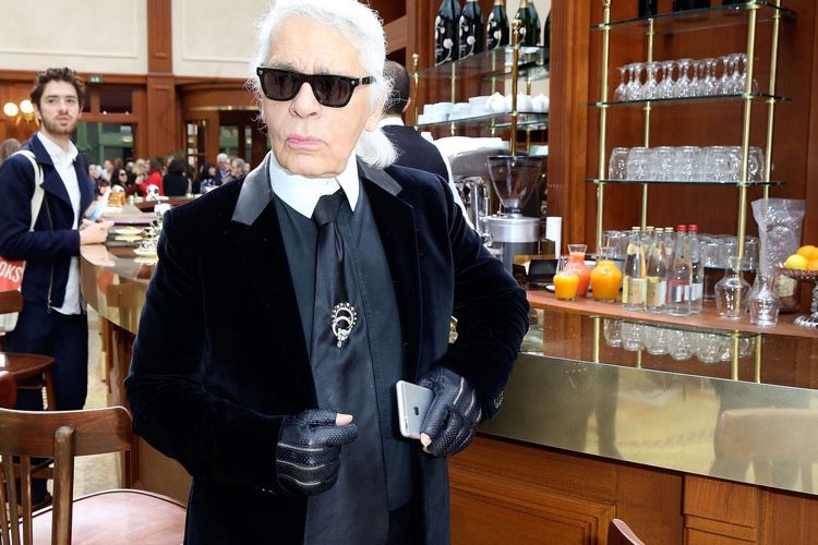 Karl Lagerfeld, Kaiser Fashion and Crazy Apple