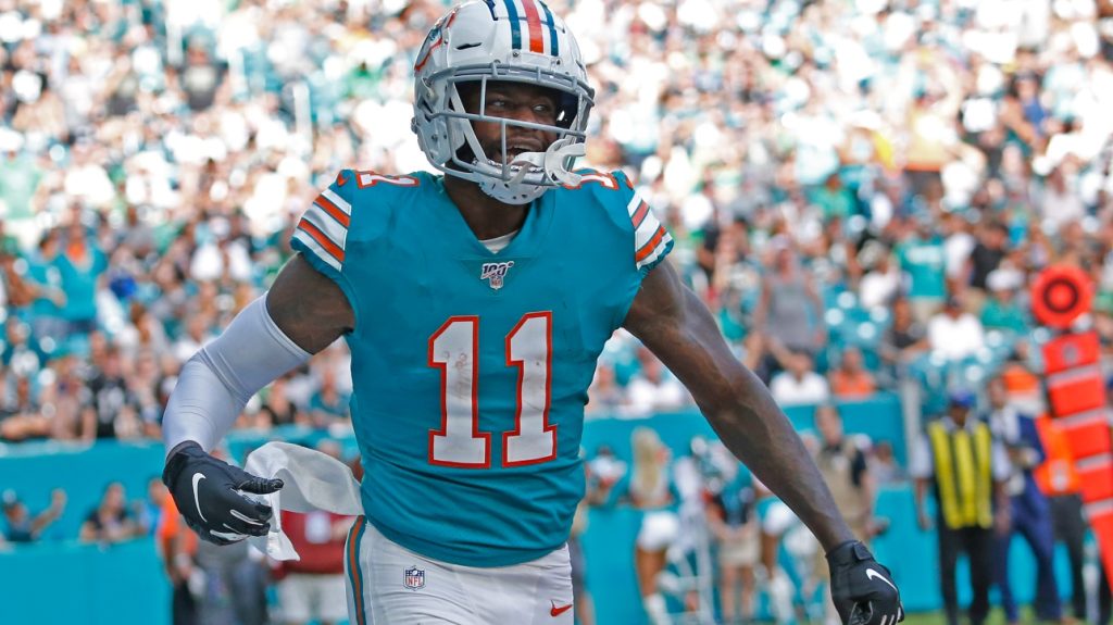 NFL: DeVante Parker is traded for the Patriots