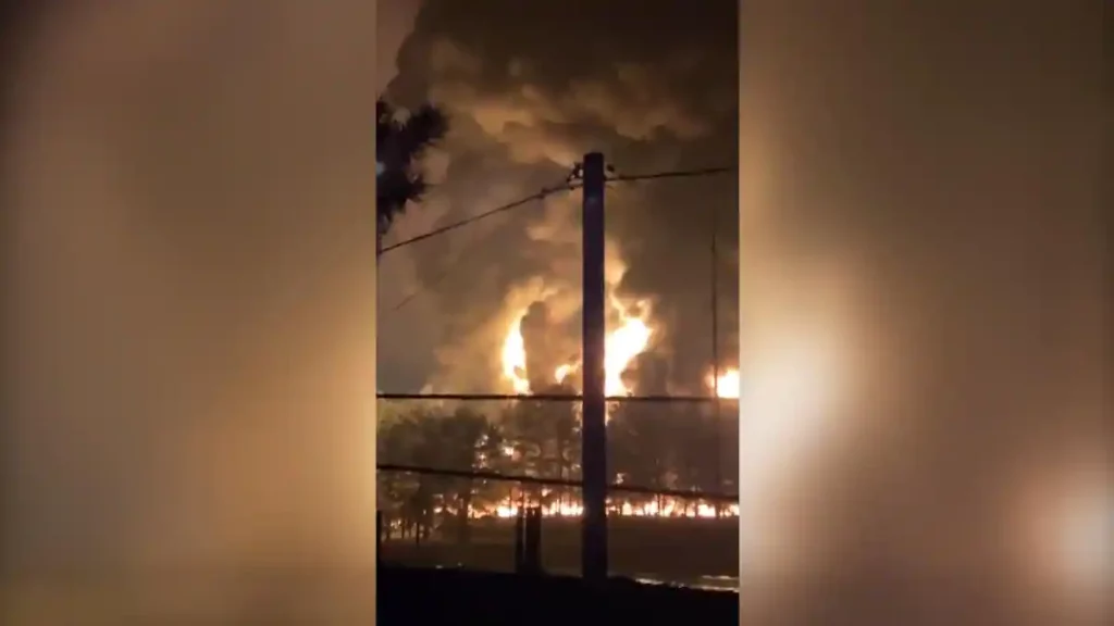 Russia: A burning fuel depot near the Ukrainian border