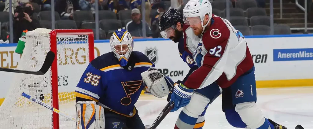 Avalanche joins Oilers in West final