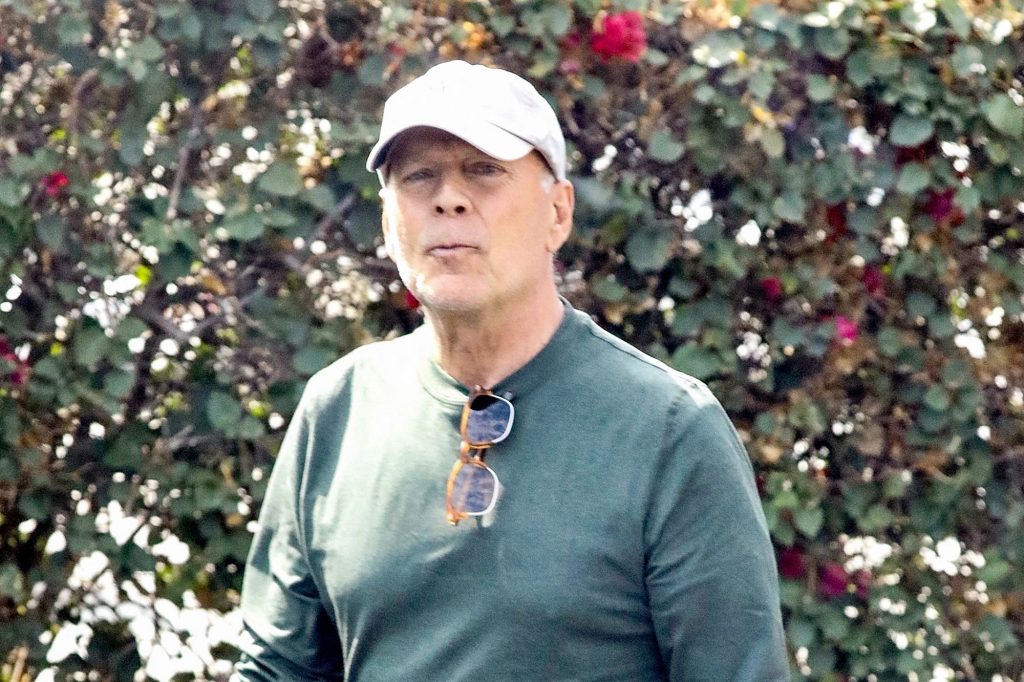 Bruce Willis is sick, the actor appears with his family