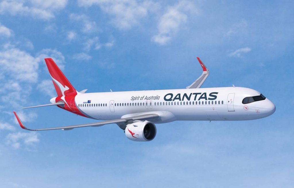 Qantas plans to operate non-stop flights from Australia to London and New York by the end of 2025