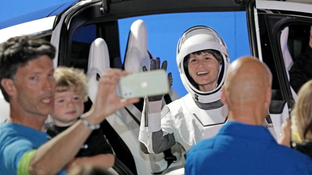 Space: Astronaut Samantha Cristoforetti creates the first TikTok aboard the International Space Station