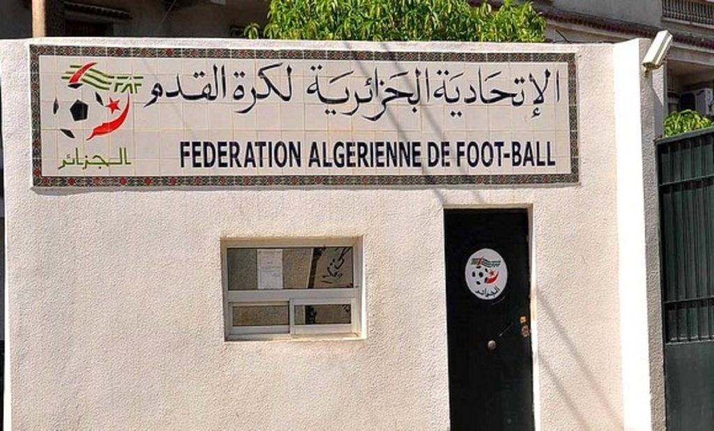 Algerian football leaders made a show