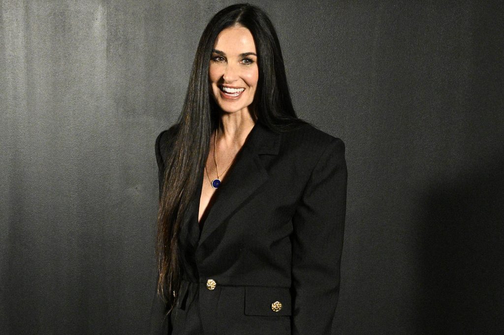 Demi Moore falls in love with her chef