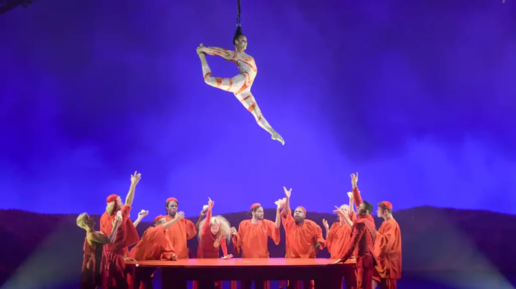 Cirque du Soleil: a show that will wow the female singers!