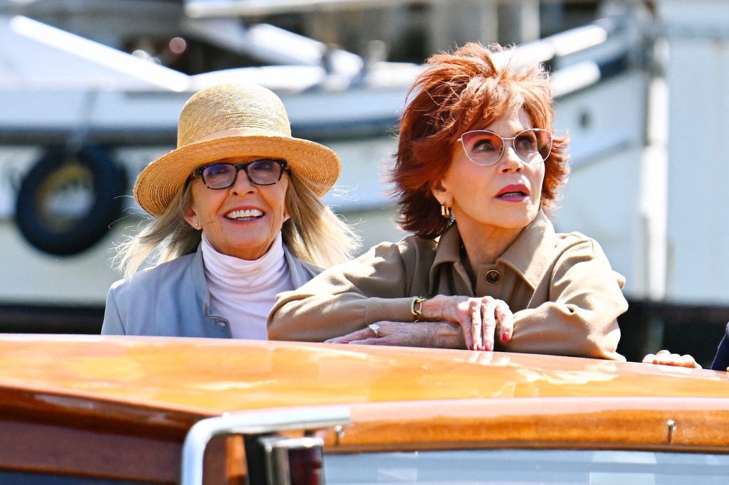 Jane Fonda and Diane Keaton doing well on the set of "Book Club 2" in Venice