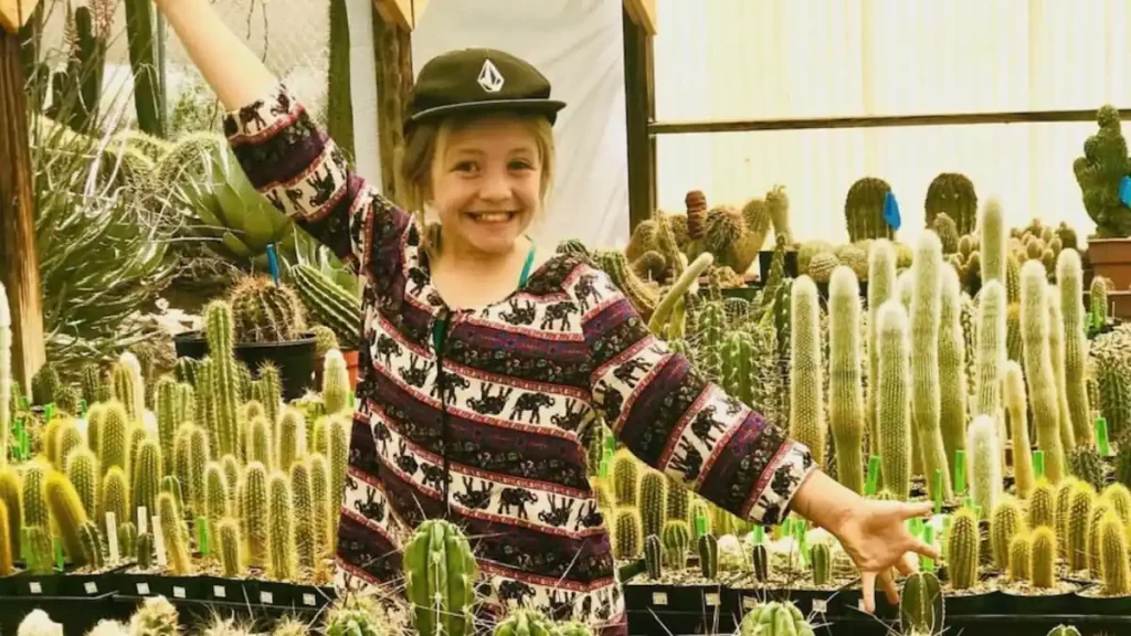 She runs her own plant shop when she is only 13 years old