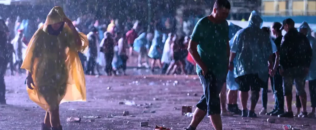 Violent Storm: The Latin Evening of FEQ Falls into the Water