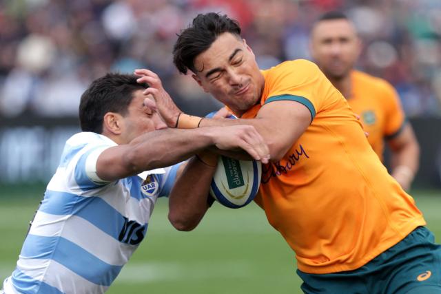 Australia beat Argentina to take lead in Rugby Championship