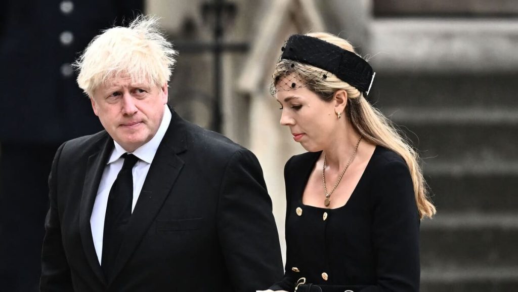 Boris Johnson withdraws from Downing Street race