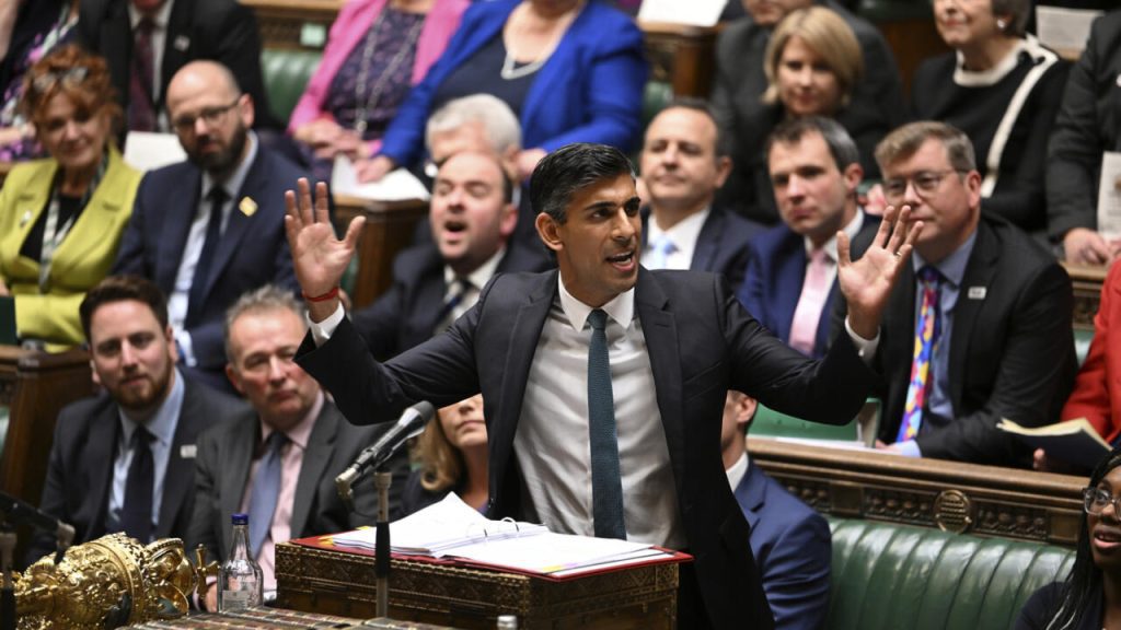 Rishi Sunak sets the tone for his first showdown with the opposition in Parliament