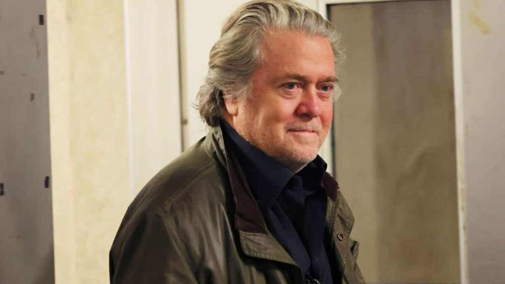 Six months in prison wanted for Steve Bannon, ex-Trump adviser