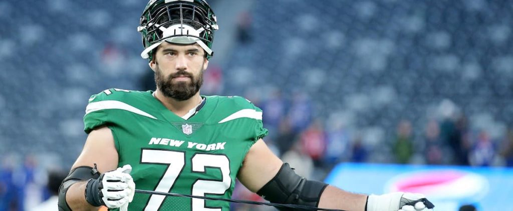 Laurent Duvernay-Tardif is trying to get back into the NFL with the Jets