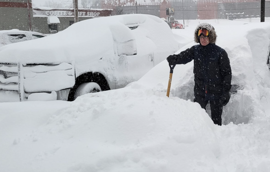 The Weather Network - in pictures - Nearly 200 cm of snow paralyzes part of the United States