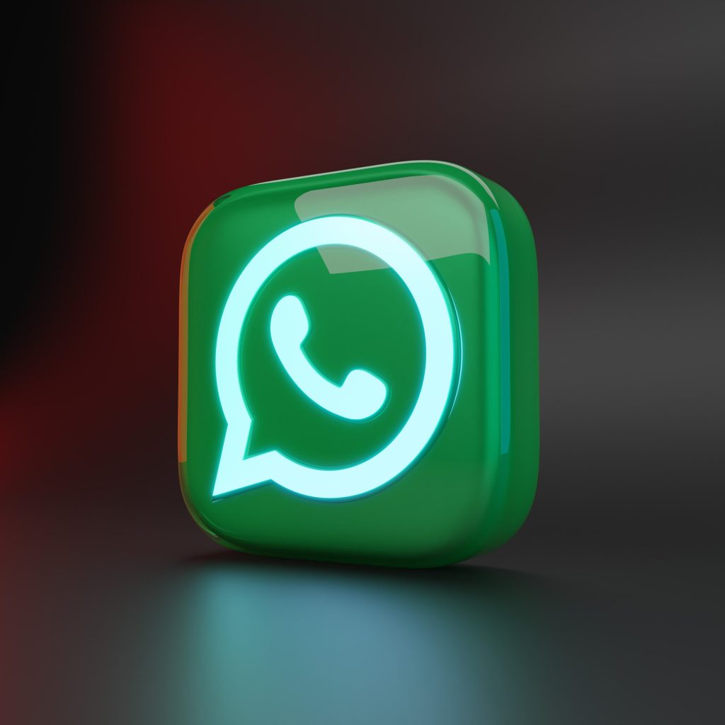 How to use WhatsApp simultaneously on two phones